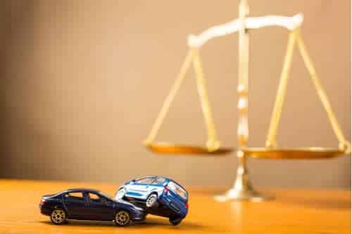 Mableton car accident lawyer concept toy cars with scales of justice
